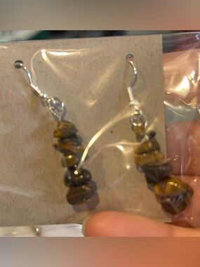 Dainty Tiger’s Eye Chip Earrings - Brown/Gold Tones.stainless steel ear wires.